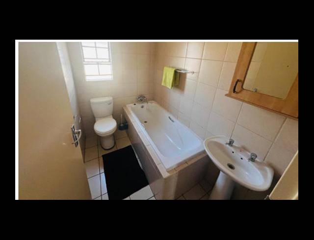 3 BEDROOM HOUSE FOR SALE IN CLAYVILLE